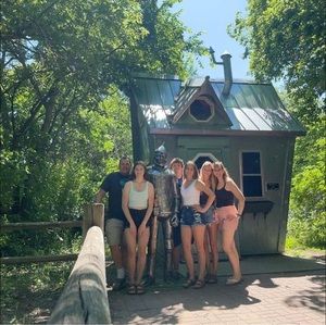 Meet your Posher, Dawn